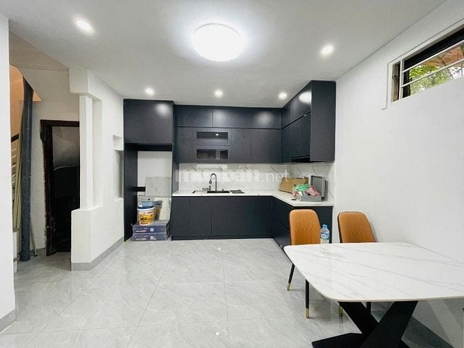 YÊN HÒA CẦU GIẤY, 30M,5 TẦNG XÂY MỚI. GIÁ 8,5 TỶ CTL.