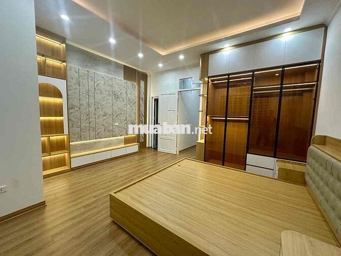 BÁN NHÀ phố Bùi Xương Trạch, Thanh Xuân, DT:33m2 x 4 Tầng, ngõ rộng