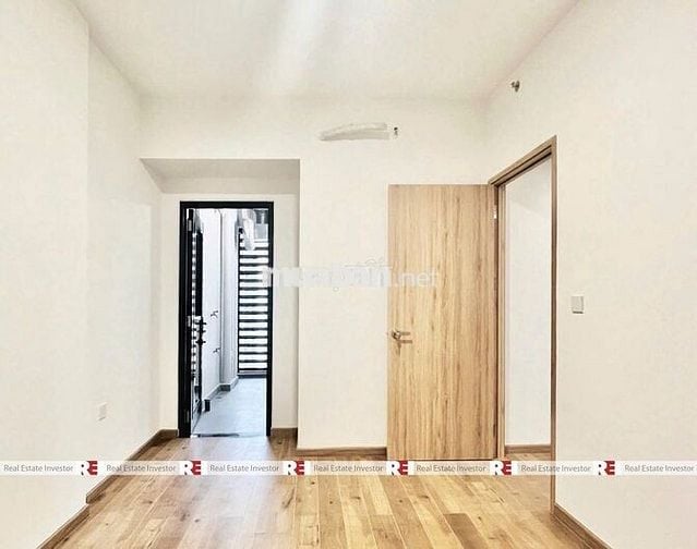 Cần bán rẻ căn 2PN 1WC, sổ hồng sẵn giá chỉ 3,65ty, View thành phố Q1