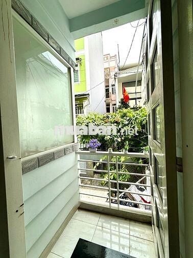 Căn hộ 2PN full nội thất có ban công, cửa sổ - Khu vip Bình Thạnh