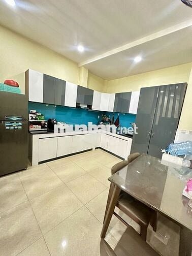 NHÀ TÔN ĐẢN Q4- 50m2 - 3 LẦU- SÁT MT- GIÁ 6 TỶ NHỈNH