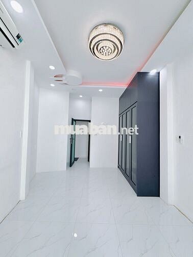 NHÀ VĨNH HỘI Q4- 3 LẦU ĐÚC - 30m2- KO QH- GIÁ 3 TỶ NHỈNH