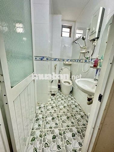 NHÀ TÔN ĐẢN Q4- 50m2 - 3 LẦU- SÁT MT- GIÁ 6 TỶ NHỈNH