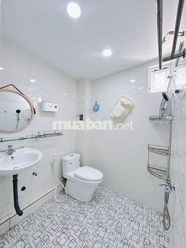 NHÀ VĨNH HỘI Q4- 3 LẦU ĐÚC - 30m2- KO QH- GIÁ 3 TỶ NHỈNH