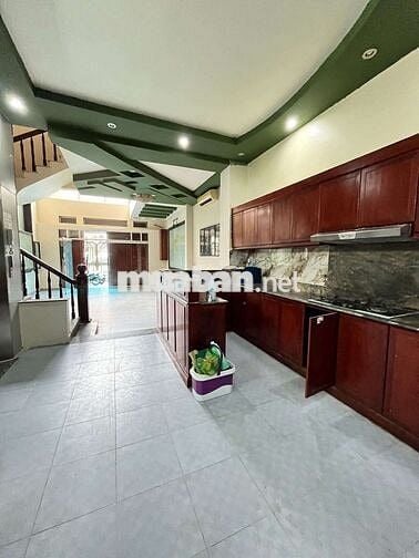 Cho thuê nhà có thang máy 6x20. 4 Tấm 6 phòng giá 35 Triệu