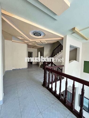 Cho thuê nhà có thang máy 6x20. 4 Tấm 6 phòng giá 35 Triệu
