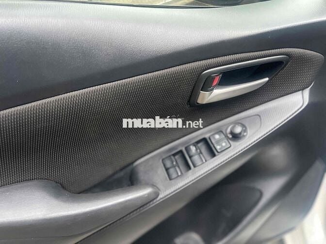 Mazda 2 2021 Deluxe - 75000 km