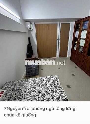 cần sang lại tiệm nail ngay tại Nguyễn Trãi Q1. 82m2. 2 tầng.