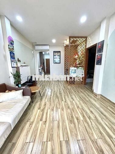 Gấp bán căn hộ đẹp full nội thất 2 ngủ đường Nguyễn Xí 60m2 -2,6 tỉ TL