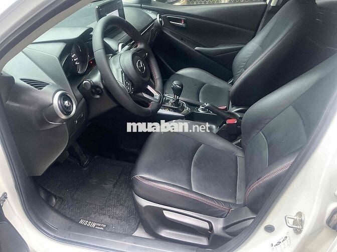 Mazda 2 2021 Deluxe - 75000 km