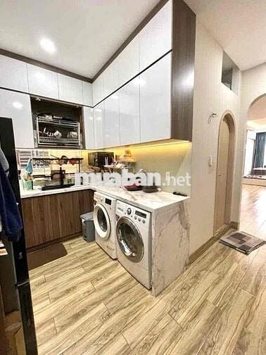 CC Bắc Nguyễn Xí, 2 PN, 60m2, lầu 4, gần trường đại học, nhỉnh 2 tỉ