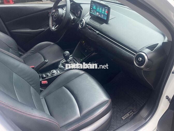 Mazda 2 2021 Deluxe - 75000 km