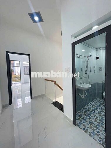 Nhà Đẹp. Lê Văn Quới , Hẻm xe hơi