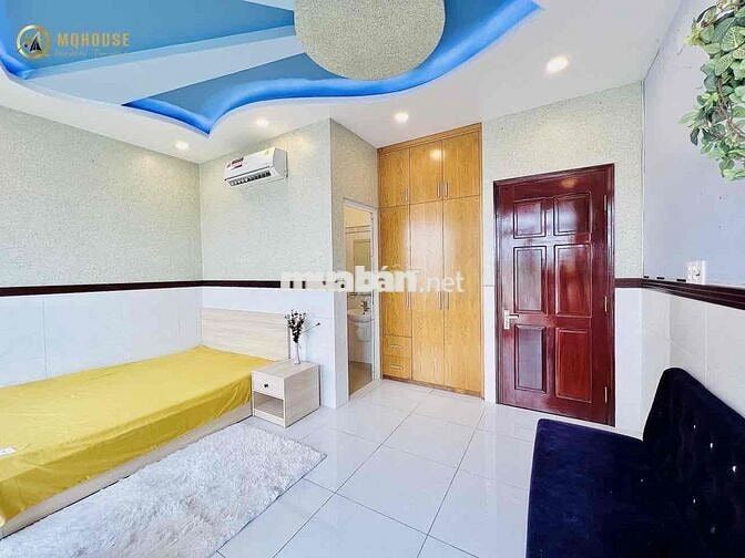 1 Phòng Ngủ có ban công Full Nội Thất gần ngã tư hàng xanh, D2