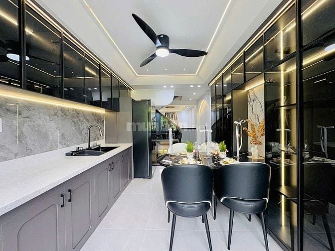 Chủ hạ giá bán gấp căn nhà Nguyễn Thị Minh Khai - Q1 - Giá hạ 6 tỷ 150