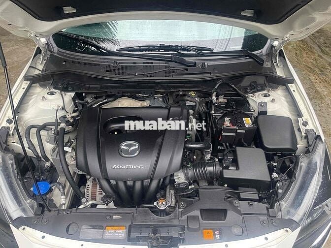 Mazda 2 2021 Deluxe - 75000 km