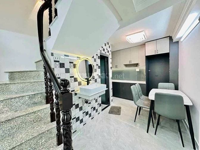 Chính chủ bán gấp nhà DT 35m2 giá 3tỷ Lê Lợi P4 Quận Gò Vấp, SHR