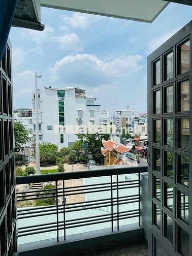 Căn hộ 2PN/Tách bếp/Bancol - Ngay Phú Nhuận ( Trống sẵn ở liền )