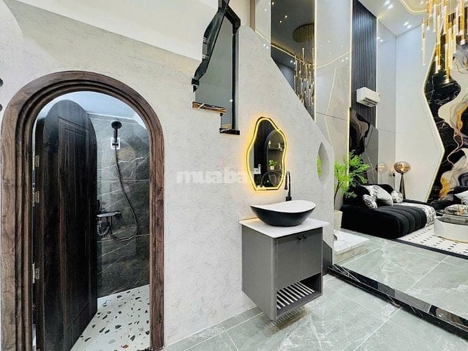 Chủ hạ giá bán gấp căn nhà Nguyễn Thị Minh Khai - Q1 - Giá hạ 6 tỷ 150