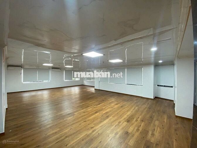 CHO THUÊ NHÀ MT BÀU CÁT_ 10X20M_ TRỆT 4 LẦU_ THANG MÁY, SẴN MÁY LẠNH.
