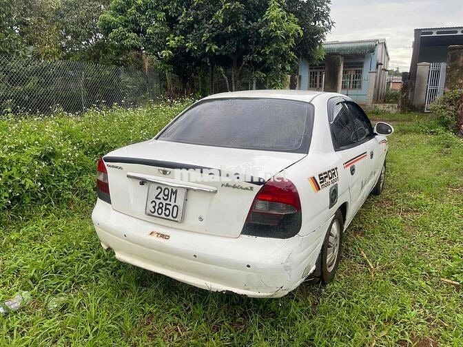 Daewoo Nubira 2000 1.6 SE MT - 999999 km