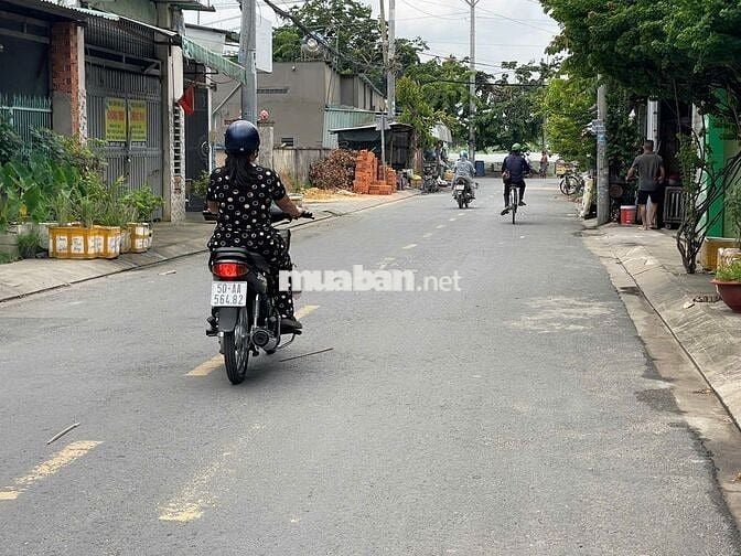 Gấp Lắm Rồi Ơi! Bán Gấp Căn Nhà Đông Thạnh 115.7m2 full thổ Giá 2.9Tỷ