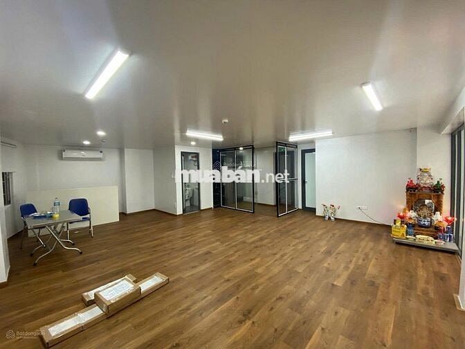 CHO THUÊ NHÀ MT BÀU CÁT_ 10X20M_ TRỆT 4 LẦU_ THANG MÁY, SẴN MÁY LẠNH.