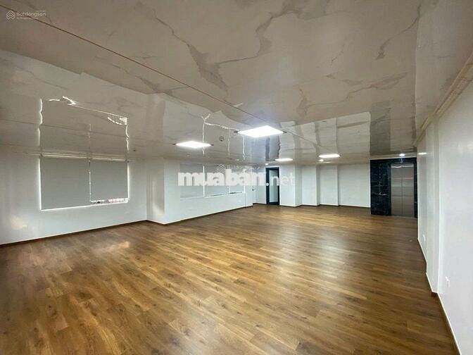 CHO THUÊ NHÀ MT BÀU CÁT_ 10X20M_ TRỆT 4 LẦU_ THANG MÁY, SẴN MÁY LẠNH.