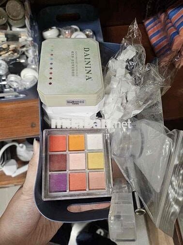 cần sang lại tiệm nail ngay tại Nguyễn Trãi Q1. 82m2. 2 tầng.