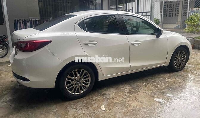 Mazda 2 2021 Deluxe - 75000 km