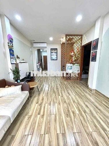 CC Bắc Nguyễn Xí, 2 PN, 60m2, lầu 4, gần trường đại học, nhỉnh 2 tỉ