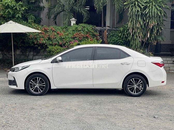 Toyota Corolla Altis 2017 1.8G Xe hãng bán