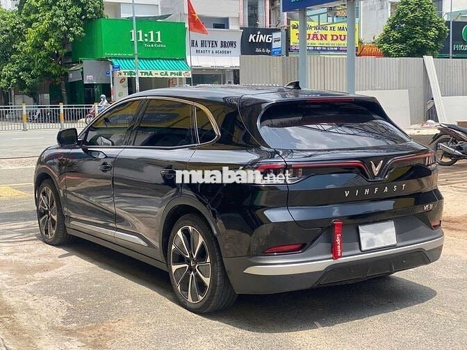 Vinfast VF8 Plus (thuê pin) Bảo hành chính hãng