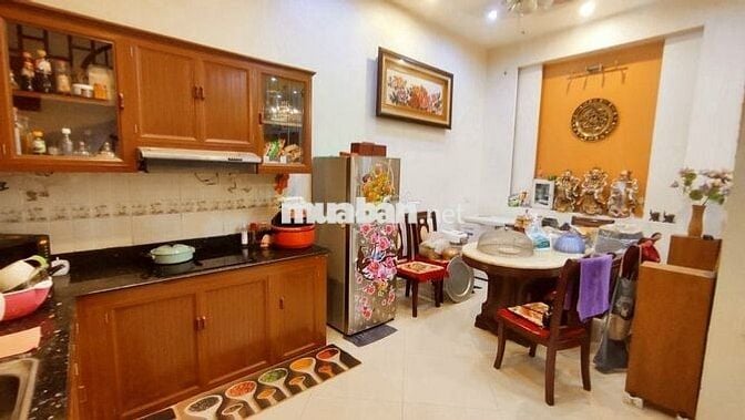 NHÀ HAI BÀ TRƯNG–MẶT PHỐ–GẦN TRƯỜNG ĐẠI HỌC– DIỆN TÍCH ĐẸP- GIÁ VUI VẺ