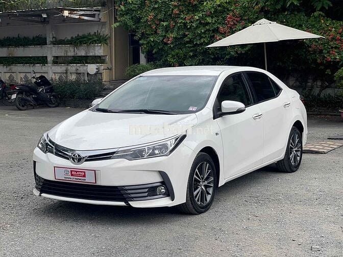Toyota Corolla Altis 2017 1.8G Xe hãng bán
