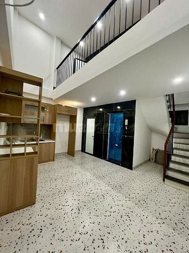 Bán nhà gần hồ Hai Bà Trưng , DT: 44m2 , xây 36m2 x 6 tầng , thang máy