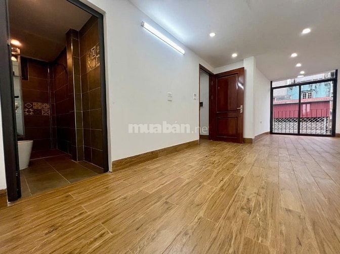 Bán nhà gần hồ Hai Bà Trưng , DT: 44m2 , xây 36m2 x 6 tầng , thang máy