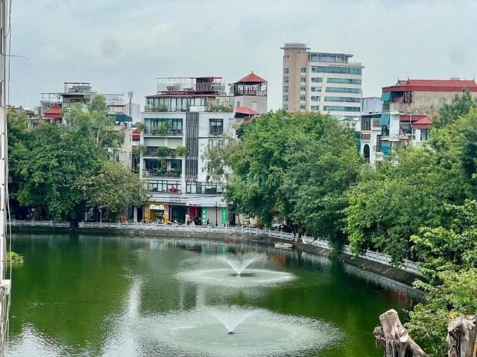 Bán nhà gần hồ Hai Bà Trưng , DT: 44m2 , xây 36m2 x 6 tầng , thang máy