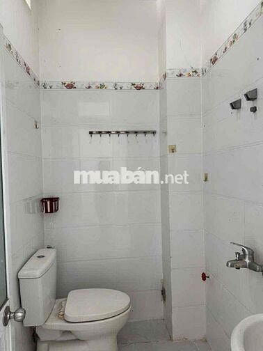 BÁN  NHÀ 4 TẦNG 1 TUM TRUNG TÂM NHA TRANG  Cách  đường 2/4, chỉ 15mét