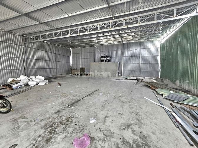 Cho thuê xưởng Phường Đông Hưng Thuận, Quận 12, DT 12x18m, giá 18tr/th