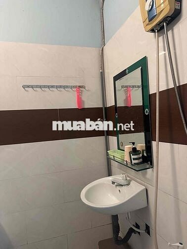 Cho thuê phòng tháng khách sạn