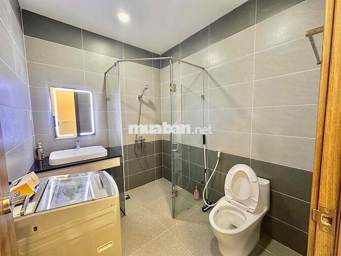 ✨CHO THUÊ CĂN HỘ 1PN TÁCH BẾP, RỘNG 40m2, MẶT TIỀN, THANG MÁY, SÁT Q1