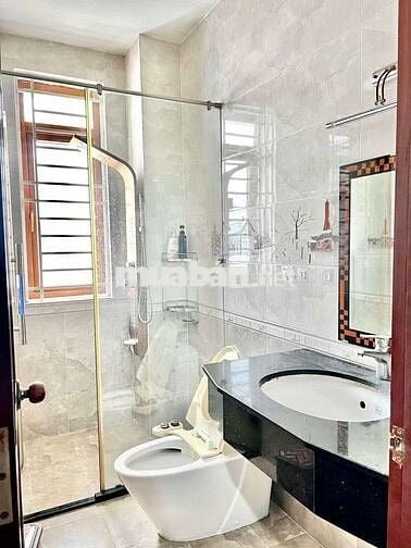 NHÀ 4 TẦNG ĐẸP FULL NỘI THẤT - ĐƯỜNG NỘI BỘ RỘNG RÃI - AN NINH
