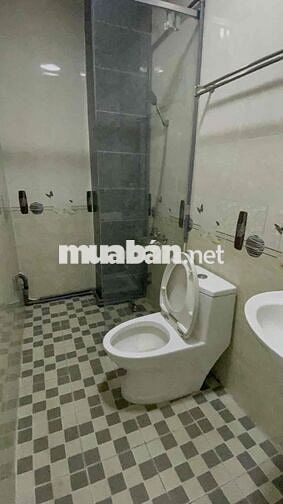 Phòng trống ở ngay kdc vĩnh lộc sạch sẽ, an ninh