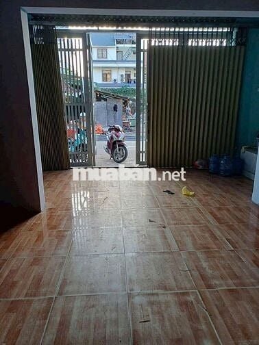 Nhà 1 lầu 2 phòng ngủ 6×19 phòng khách trống suốt