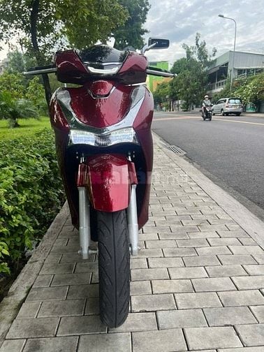 Cần bán xe Honda SH 160i ABS – màu đỏ, 2023, xe gia đình, còn mới 99%