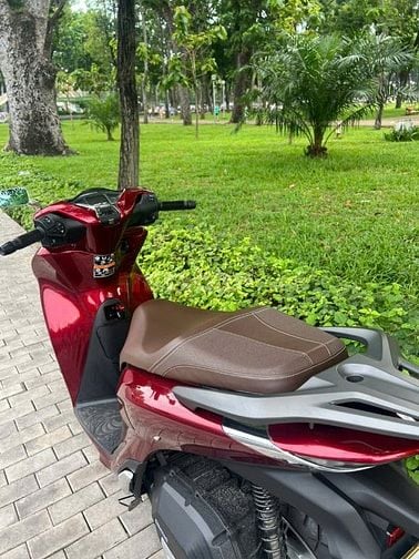 Cần bán xe Honda SH 160i ABS – màu đỏ, 2023, xe gia đình, còn mới 99%