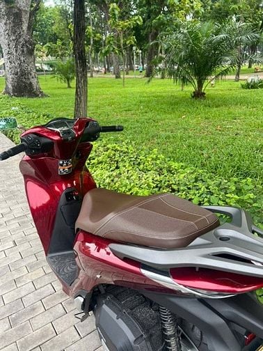 Cần bán xe Honda SH 160i ABS – màu đỏ, 2023, xe gia đình, còn mới 99%