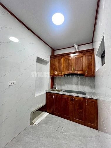  HIẾM – NHÀ NGUYỄN VĂN CỪ 2 PHÒNG NGỦ CÓ 3 TỶ MỘT TÍ GẦN Ô TÔ TRÁNH 
