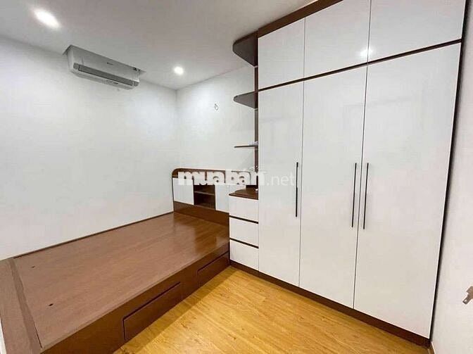Căn hộ tập thể siêu rộng - đẹp - rẻ, tiện cho SV khu vực Cầu Giấy